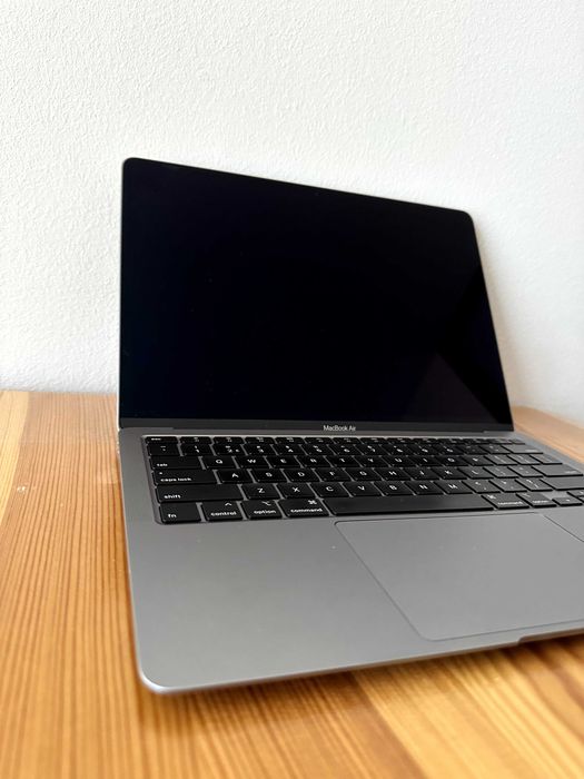 Apple Macbook air 2020 I5 8GB 256GB SSD