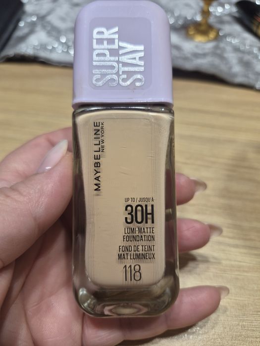 Podkład Maybelline Super Stay 30H Lumi-Matte Foundation – odcień 118.