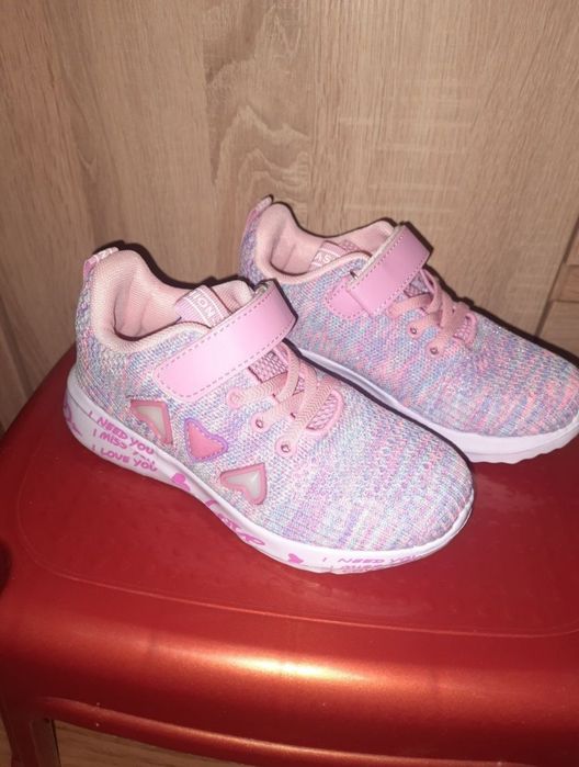 Кросівки 26р, для дівчинки.