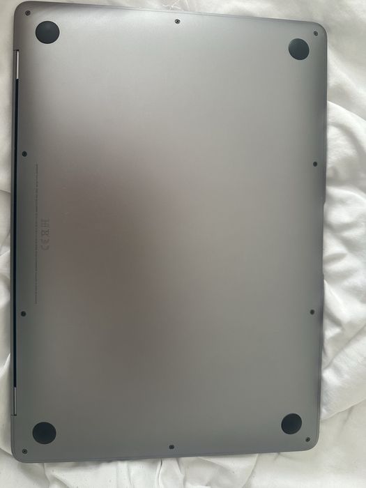 MacBook Air 1,1 GHz 133 cykli 2020 space gray 13.3