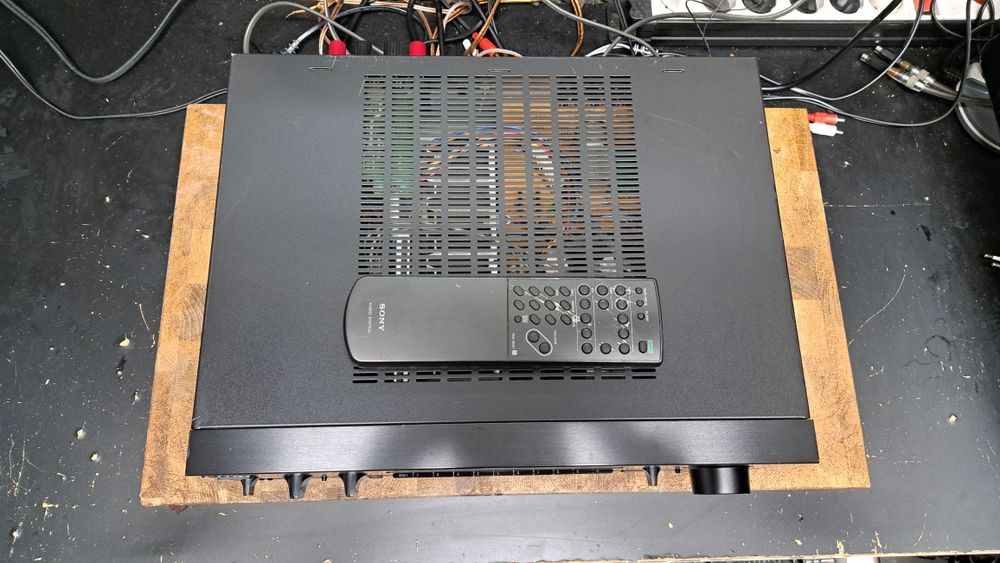 Amplituner Sony STR-GX79ES z pilotem