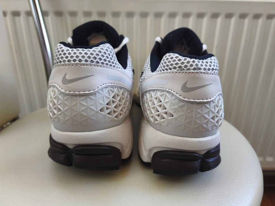 ОРИГІНАЛ 100%!!Кросівки Nike Air Zoom Vomero 5 FJ2028-001