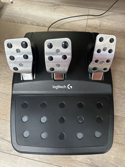Logitech g29 + педалі (без кпп)