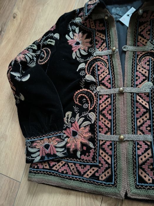 Marynarka Zara aksamit haft Rezerwacja