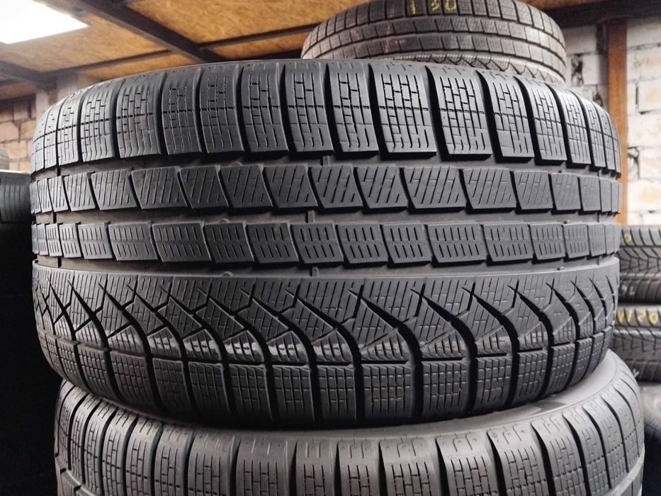 Шини бу 275/40 R19 Pirelli P Zero Winter Пара Зима