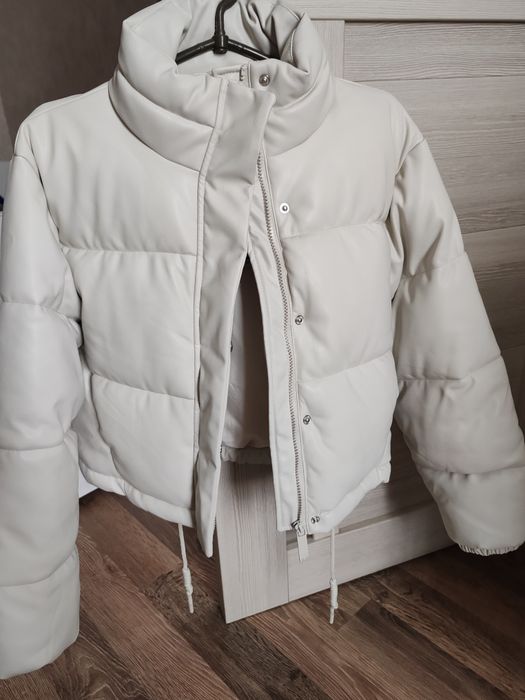 Куртка жіноча...