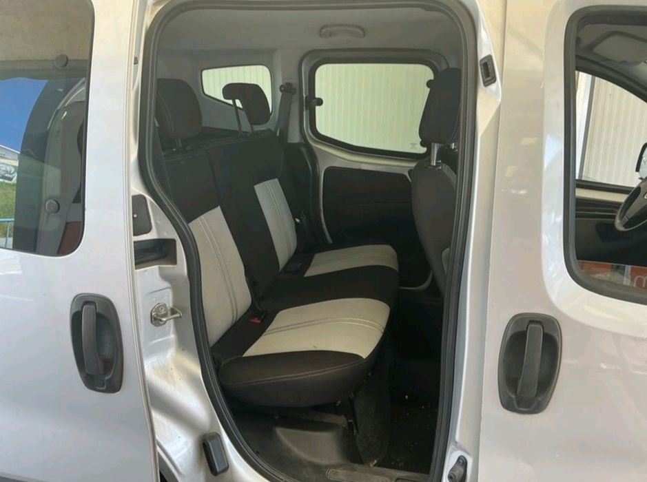 Fiat Fiorino 2014 Multijet 5 lugares 159.400 km, tem um toque á frente (Iva Dedutível) Leia descrição
