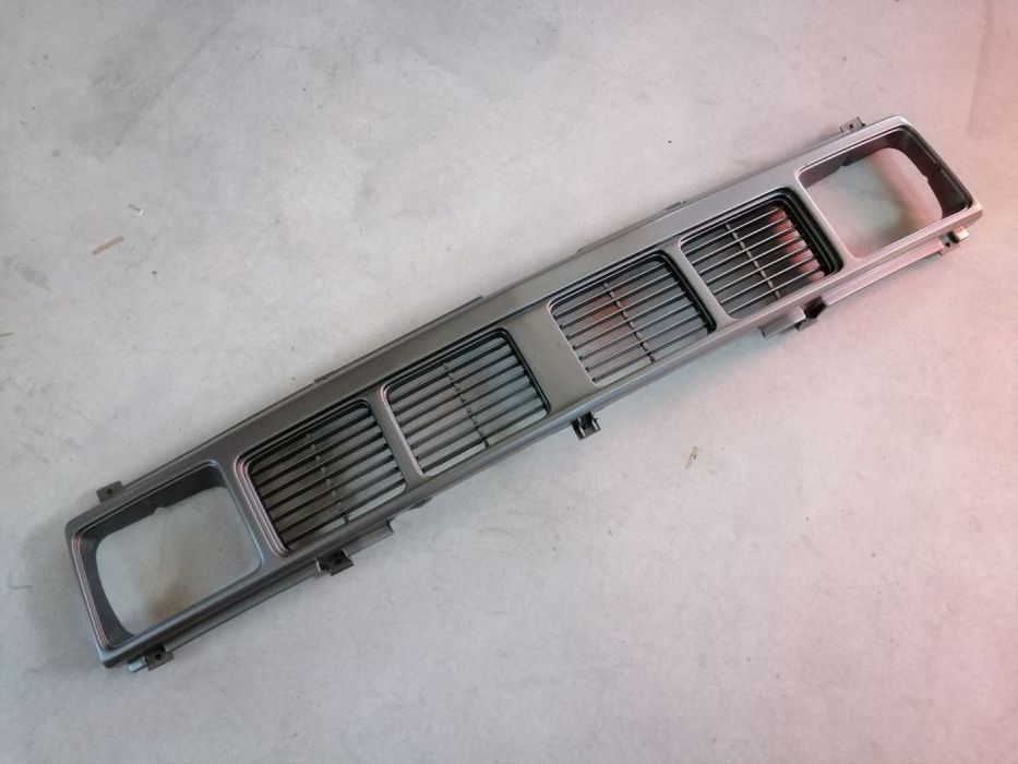 Grelha Bedford Isuzu Kbd 25 , 26 ,27 NOVA