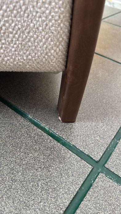 Cadeirão em tecido branco