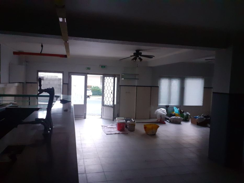 Aluguer espaço comercial