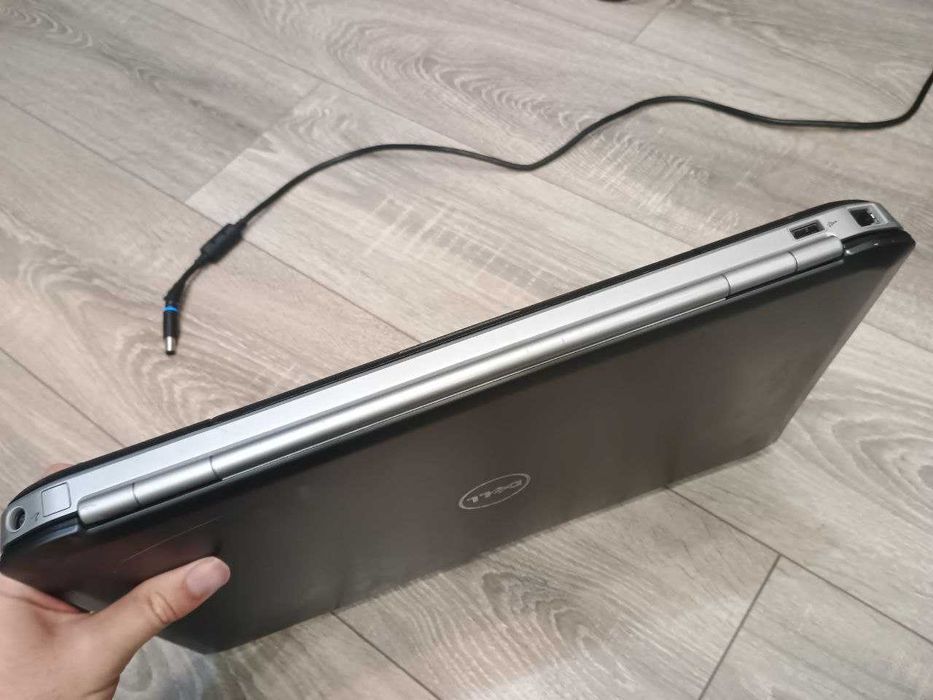 Dell latitude e5520 i3\8gb