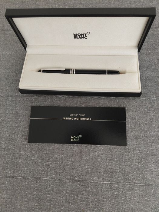 Montblanc - Esferográfica  Meisterstück Classique.