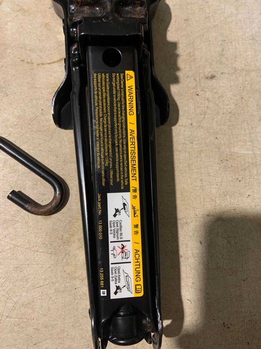 Домкрат (комплект) оригінальний Renault