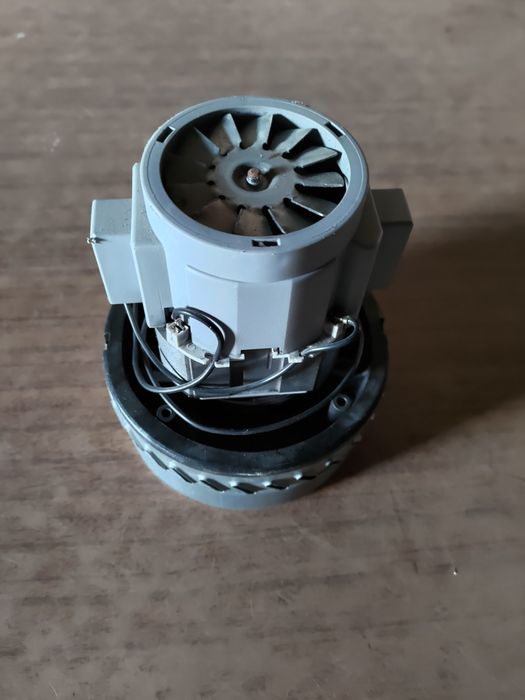 Motor de sucção a trabalhar