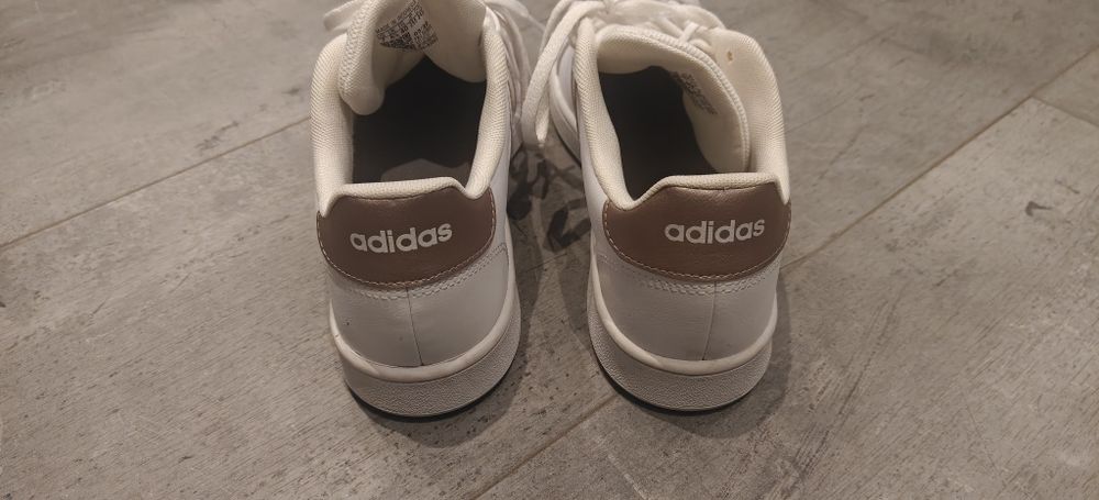 Buty trampki adidas Grand Court rozmiar 40