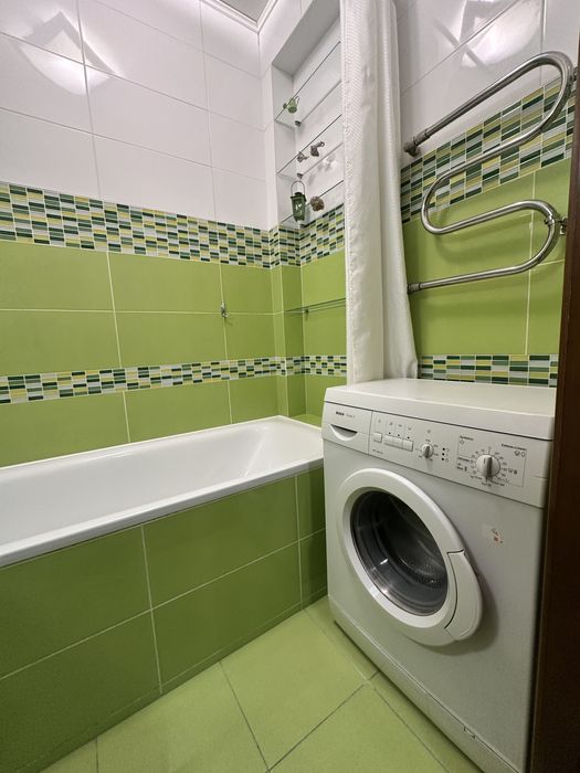 Продам красиву і дуже зручну двокімнатну квартиру в центрі Рівного