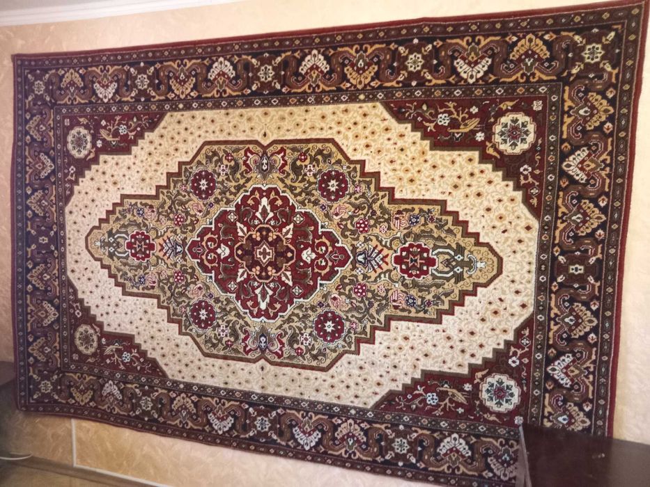 Продам ковер 280/160