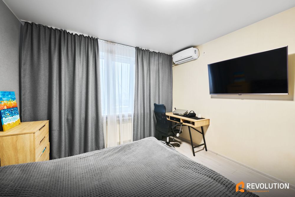 Без %; 3 кімн, пр.Червоної калини 22, державні програми, з ремонтом