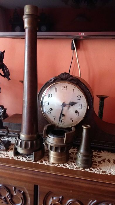 Prowadnica-sikawka strażacka z epoki mosiądz-miedz.