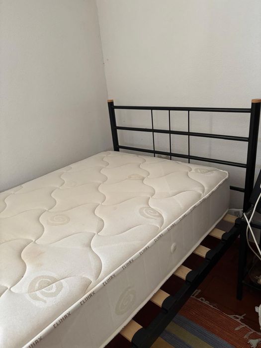 2x Cama de solteiro de metal