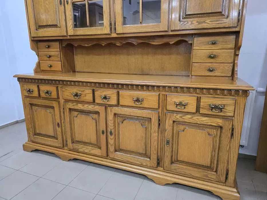 Zestaw mebli – stół, krzesła, witryna i kredens. Transport cały kraj.