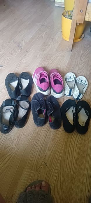 6 par butów do oddania