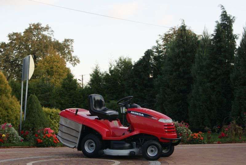 Kosiarka traktorek HONDA 2620+zamiatarka / odśnieżarka !! TRAK-TOM