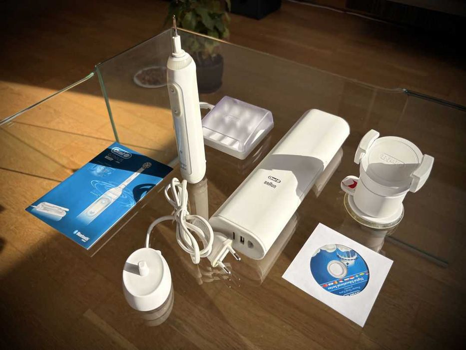Szczoteczka Oral-B Genius 9000 – etui, ładowarka, akcesoria, komplet, używana