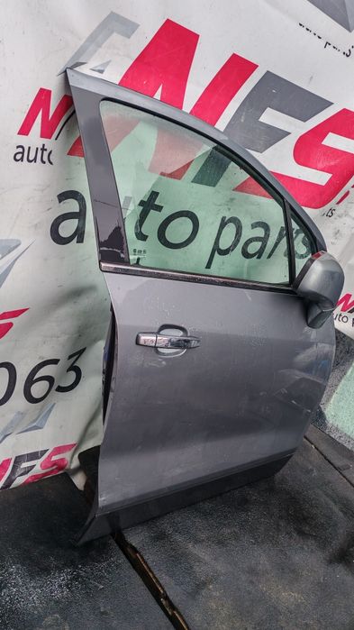 Передні праві двері opel mokka