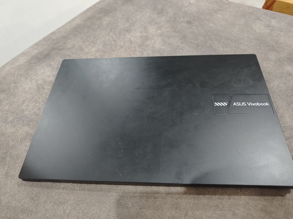 ASUS Vivobook 15 OLED | Ryzen 7 (8 Cores) | 16GB RAM | 512GB SSD |