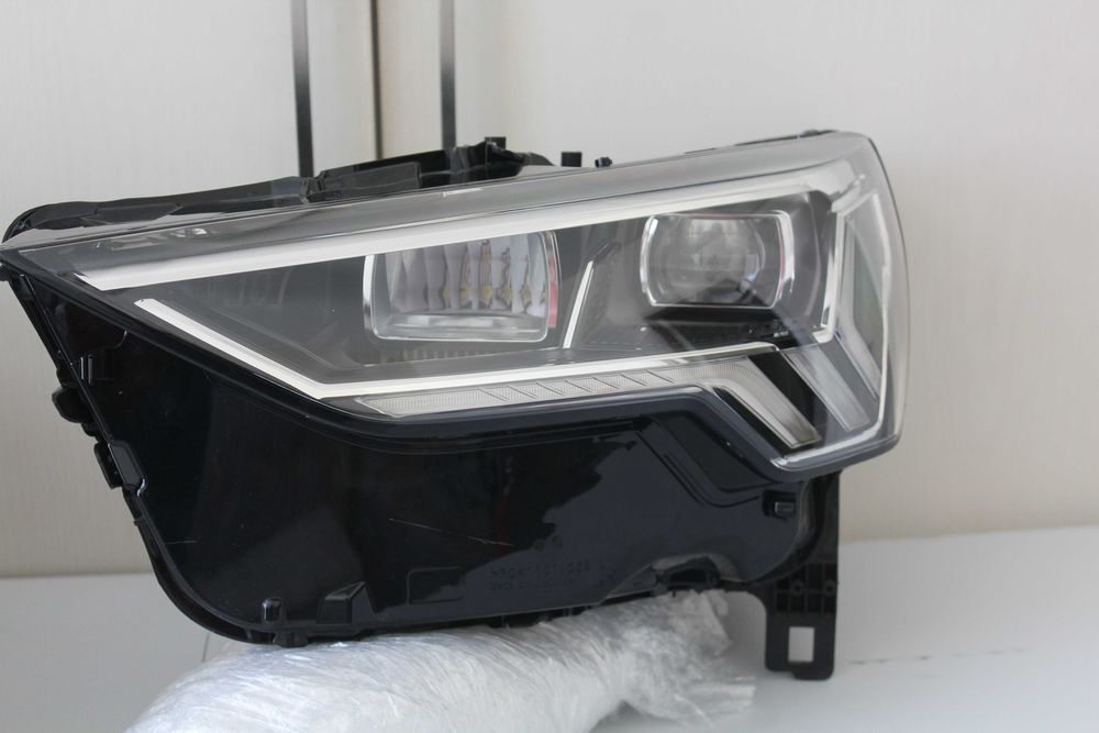 Faróis Dianteiros Full LED Audi RS Q3 (F3)