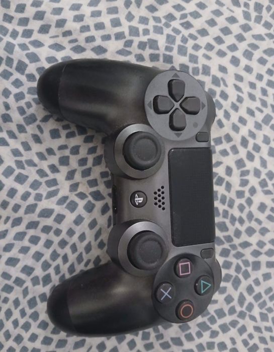 Ps4 com 5 jogos incluídos