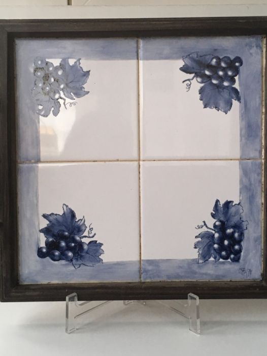 Travessa em madeira e azulejo