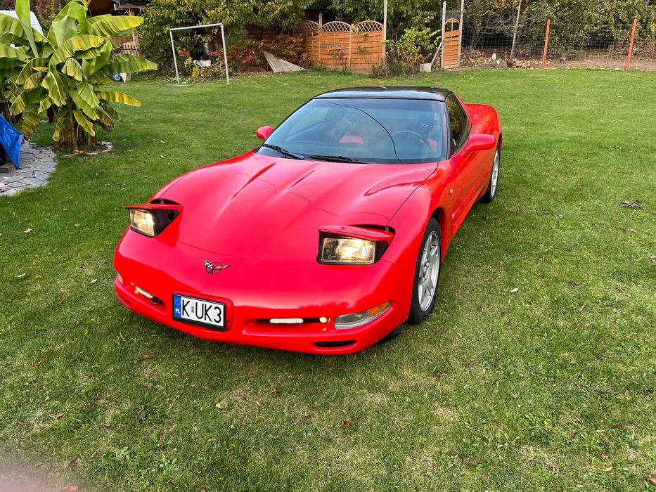 Chevrolet Corvette CORVETTE C5 czerwona