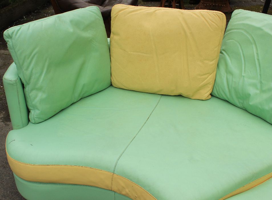 Диван і пуфік Кожаный диван.Шкіряний диван