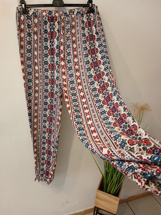 Lekkie spodnie na gumce wysoka talia rozmiar 44 Shein