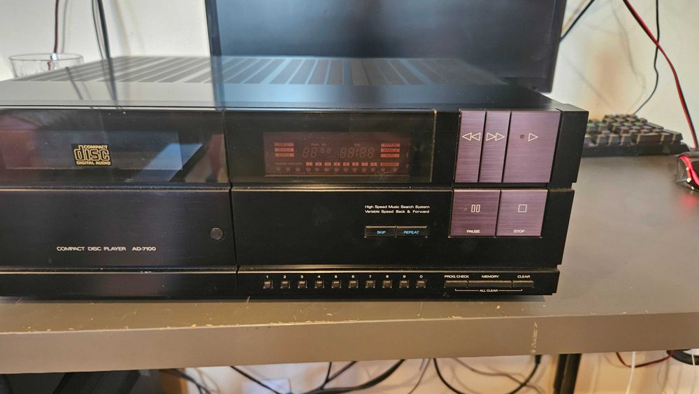 Odtwarzacz CD Alpine AD-7100