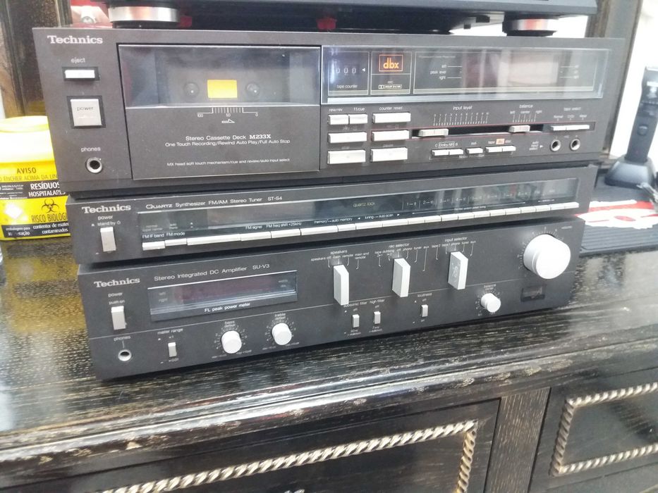 Aparelhagem technics a funcionar