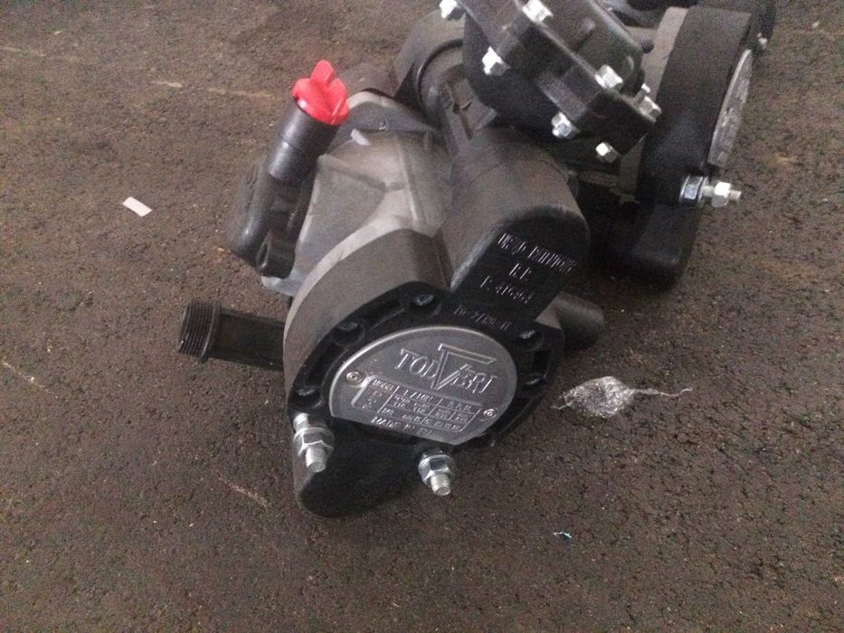 Насос оприскувача опрыскивателя Польша