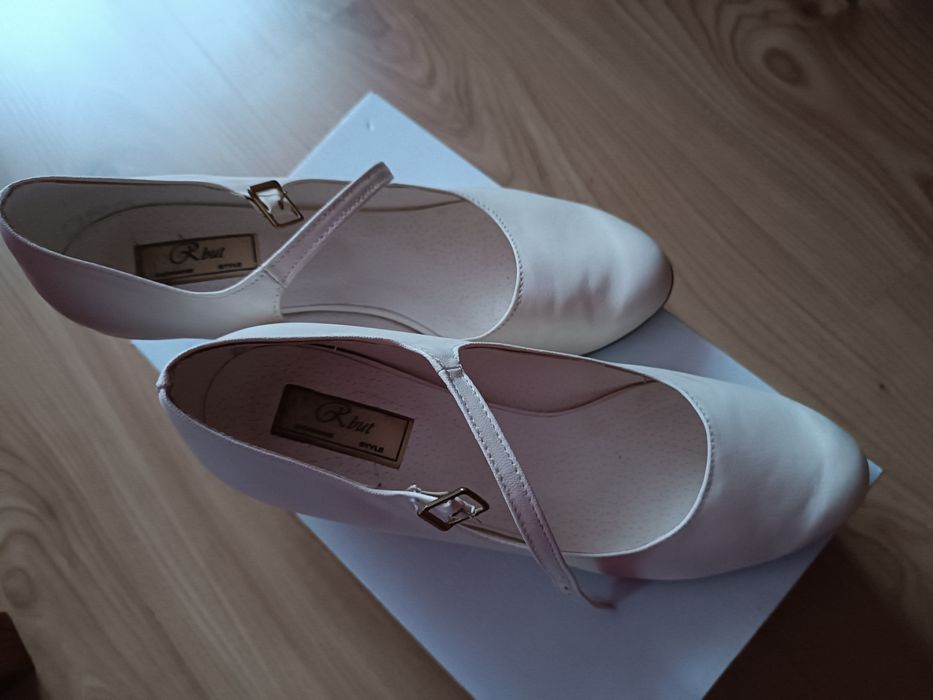 Buty ślubne czółenka 39