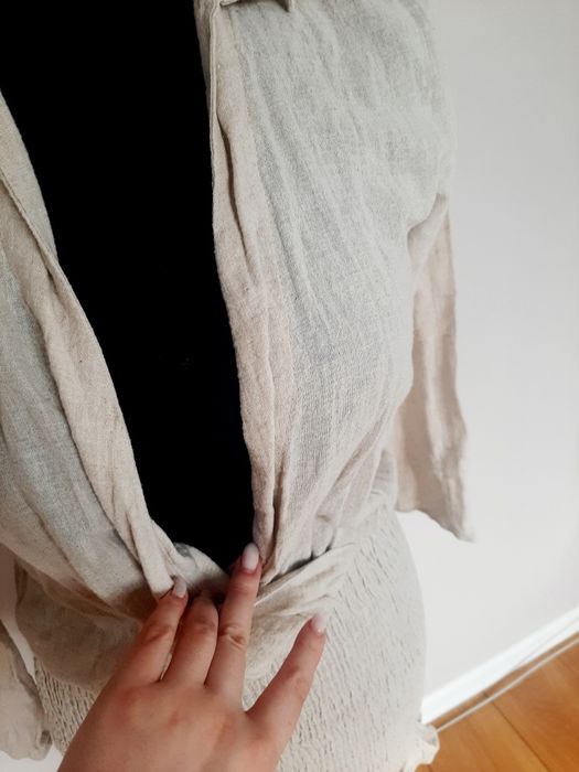 Lniano bawełniana sukienka z długim rękawem Zara i dopasowaną spódnicą