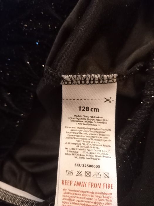 Bluzka czarna 128 krótki ręk. brokat