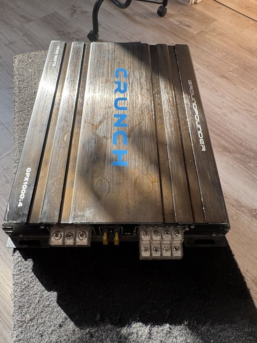 Subwoofer samochodowy INFINITY i wzmacniacz crunch