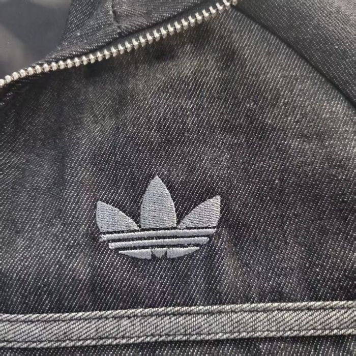 Джинсовий бомбер Adidas /джинсовая курточка адидас