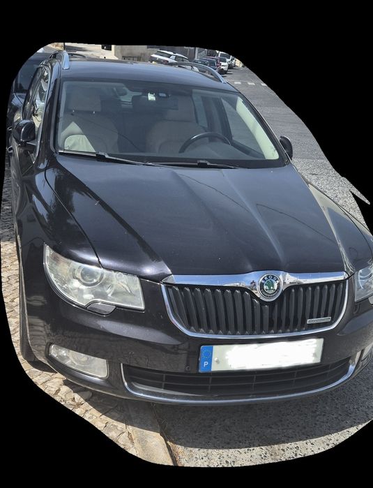 Skoda Superb Break 1.6 T.DI Elegance Greenline em muito bom estado. 
Usado · Abril · 2011 · Negociável