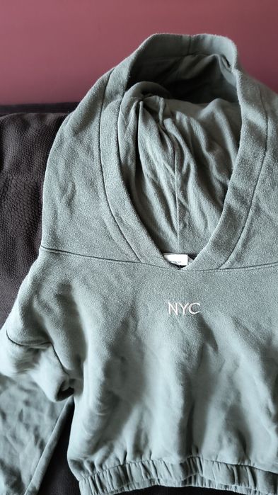 Bluza z kapturem firmy Nyc
