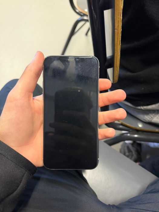 Iphone 11 pro quase novo