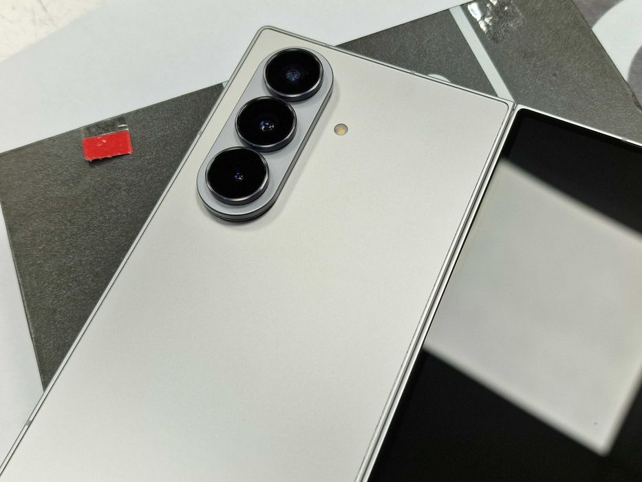 Samsung Galaxy Z Fold7/ 12GB/ 512GB/ Silver Shadow/ Grade A/ 13.09.25