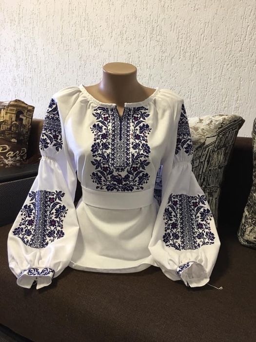 пара вишиванок, вишиванки парні , чоловіча і жіноча вишиванка