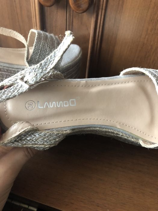 Босоножки жіночі